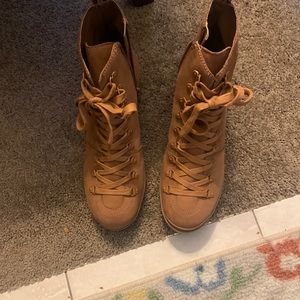 Gorgeous Lace-up Chunky Heel Bootie